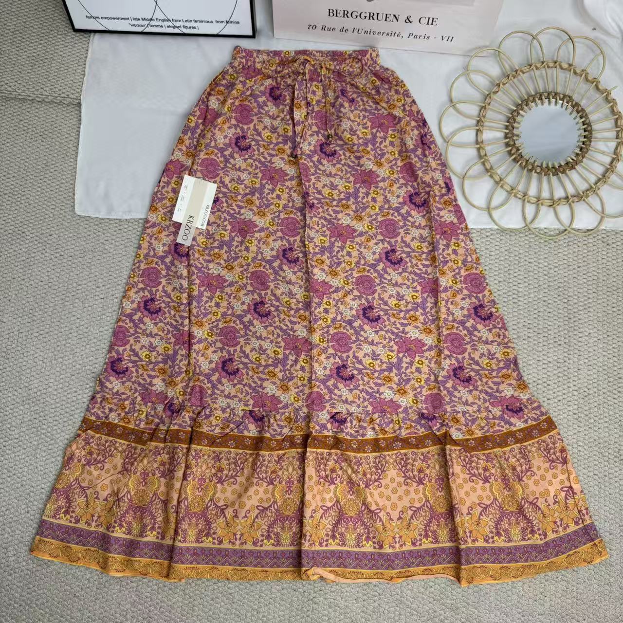 Loose and tight fringed half skirt