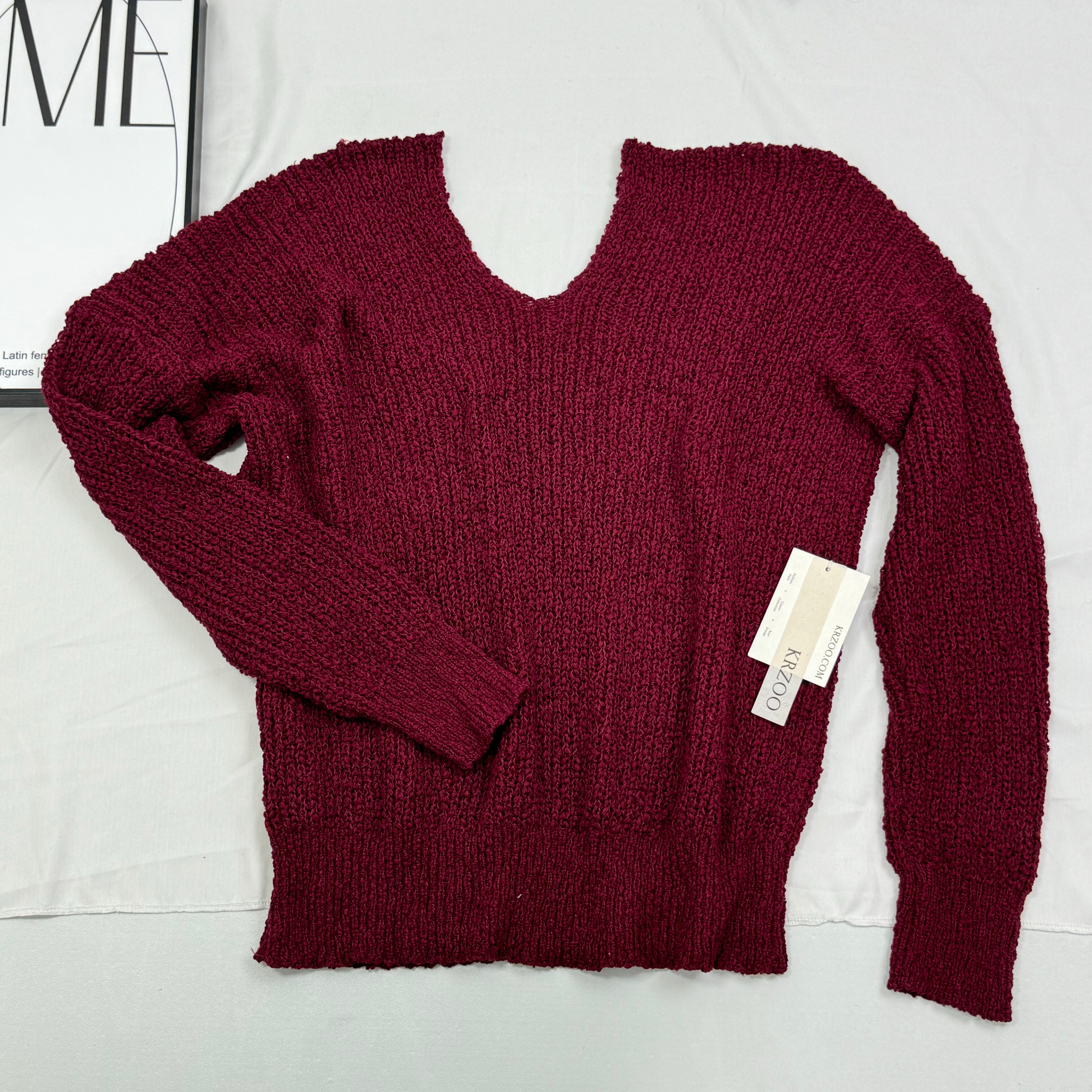 V-neck long-sleeved knitted sweater