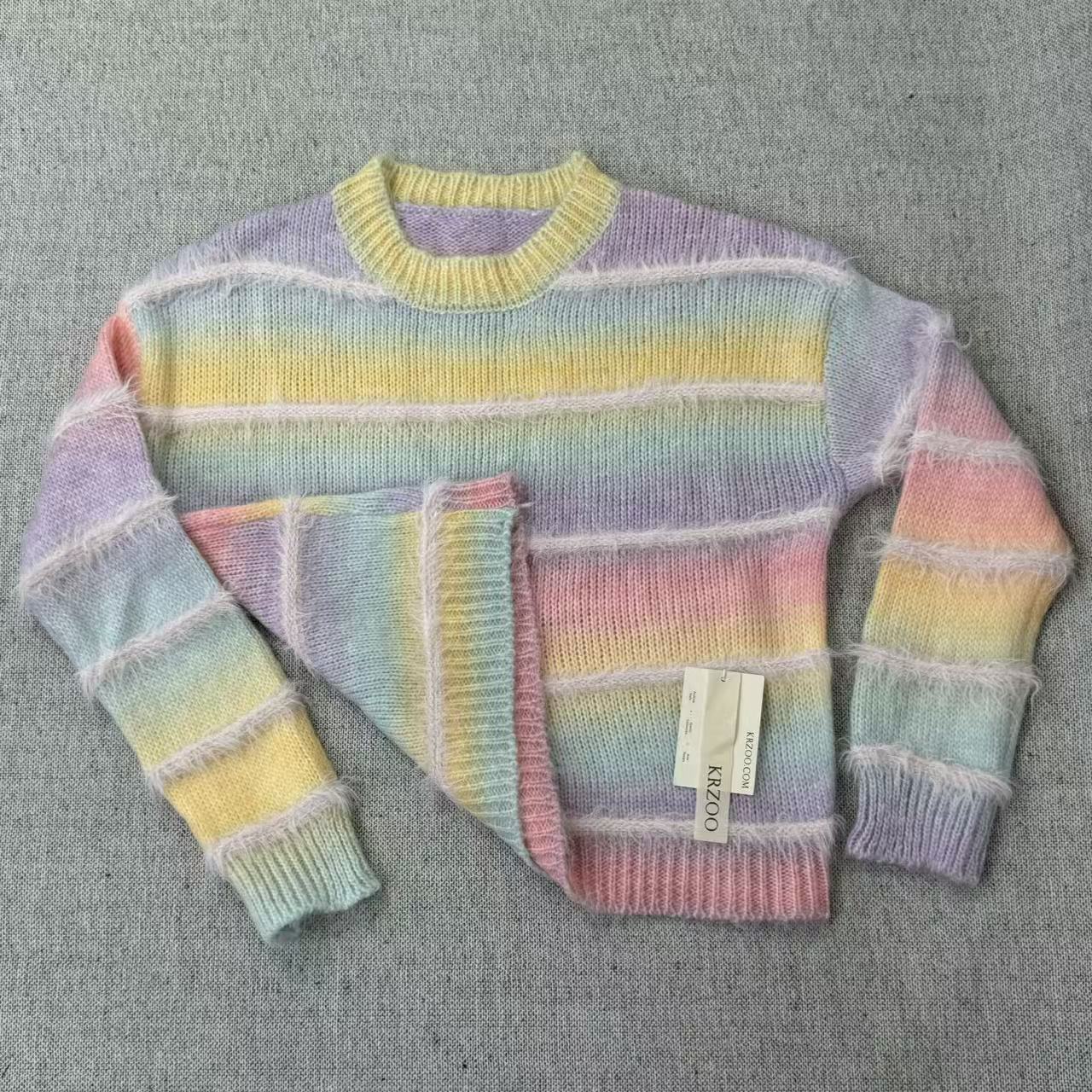 Gradient-colored striped pullover sweater