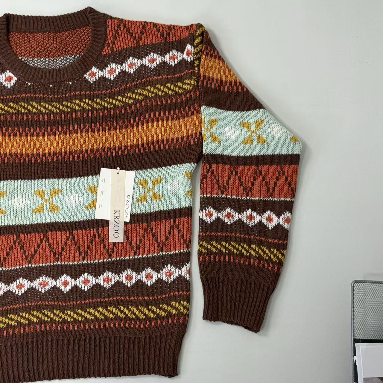 National style round-neck sweater