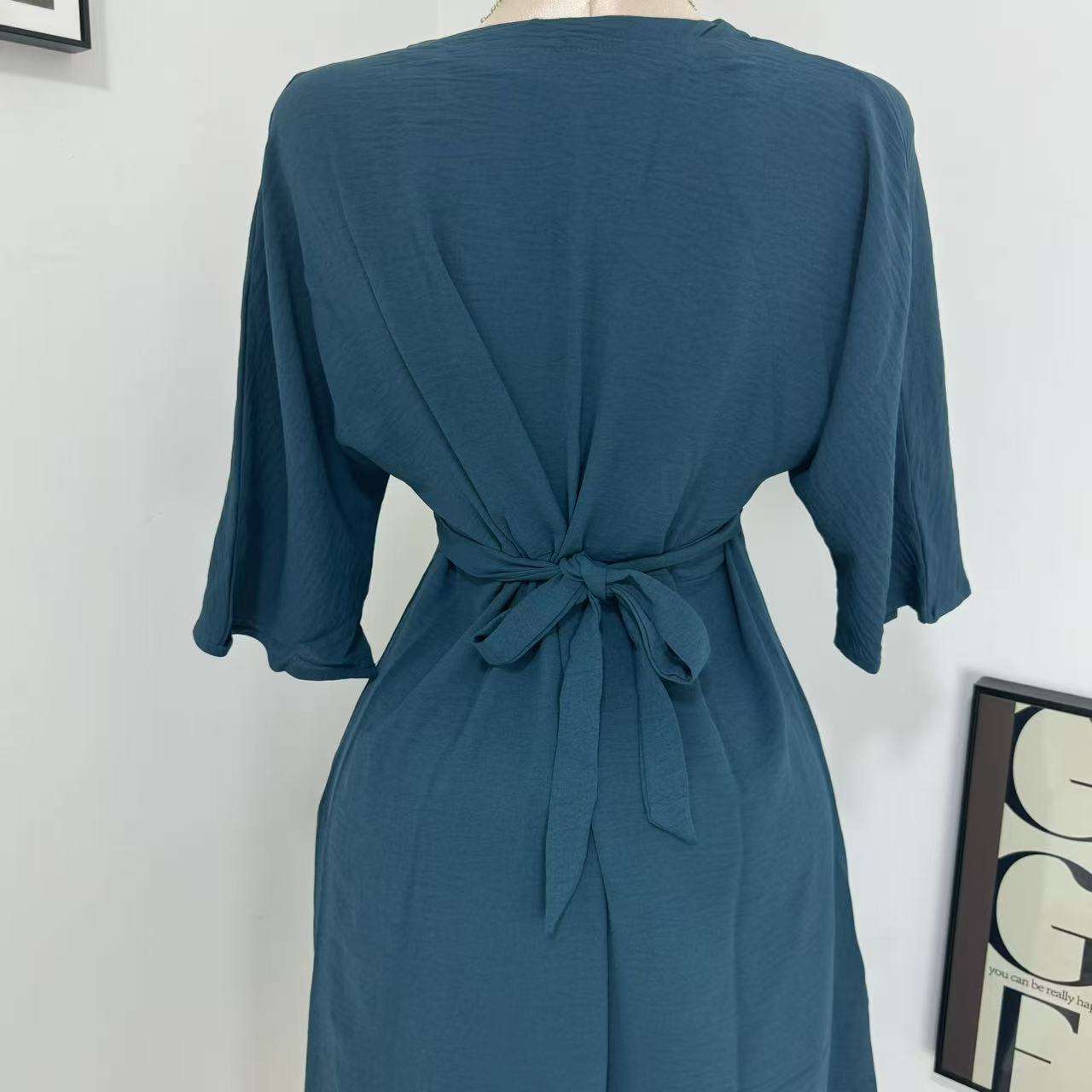 V-neck loose cotton and linen short dress