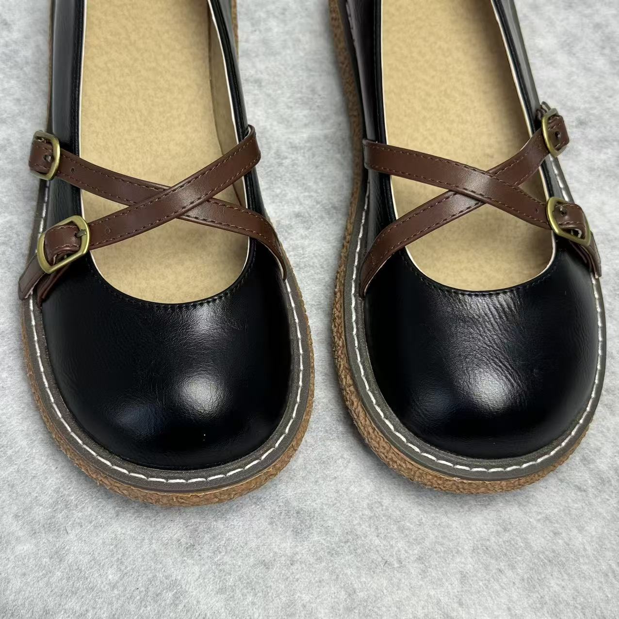 Heeled shoes with thick soles