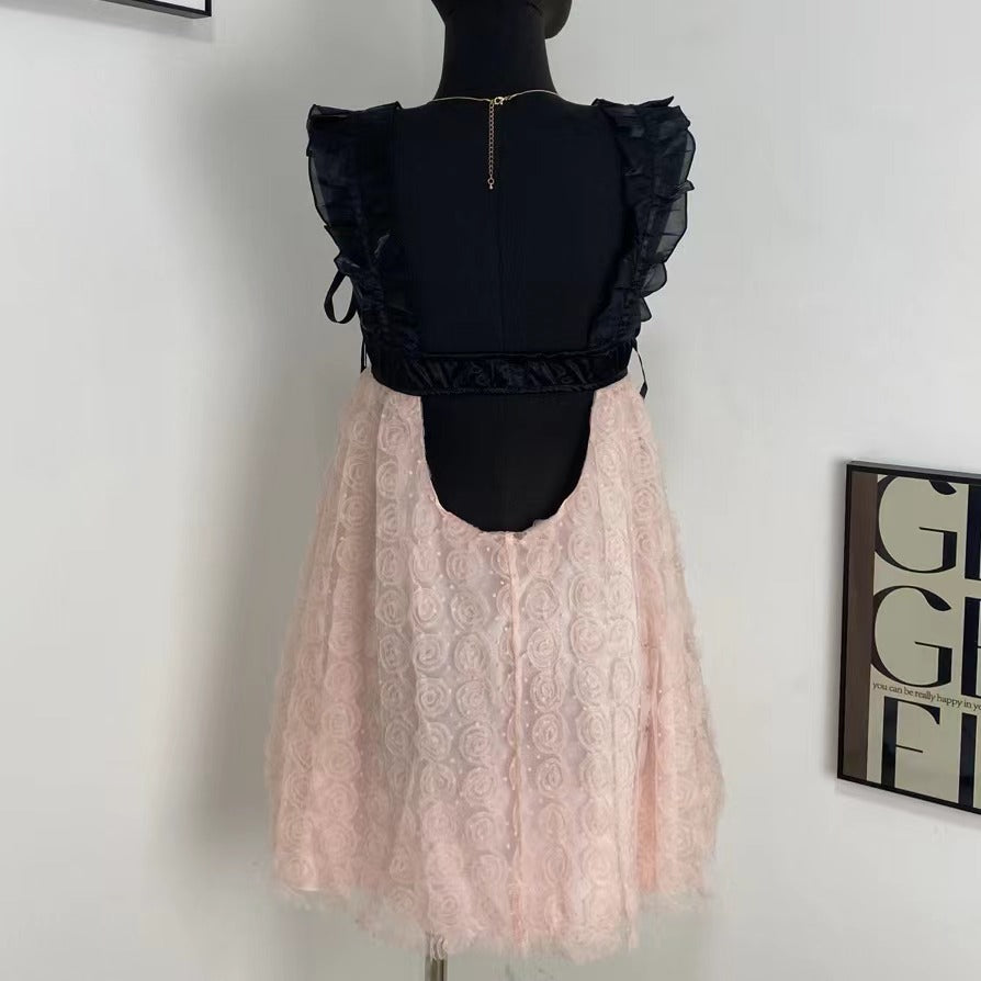 Elegant Lace-Trimmed Floral Mini Skirt