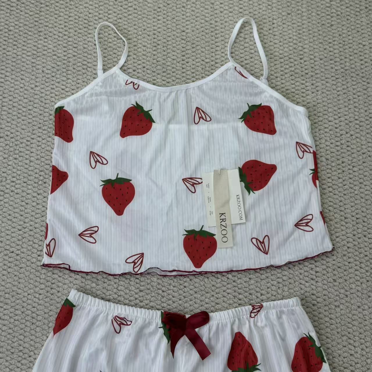 Strawberry heart print halter top and shorts set