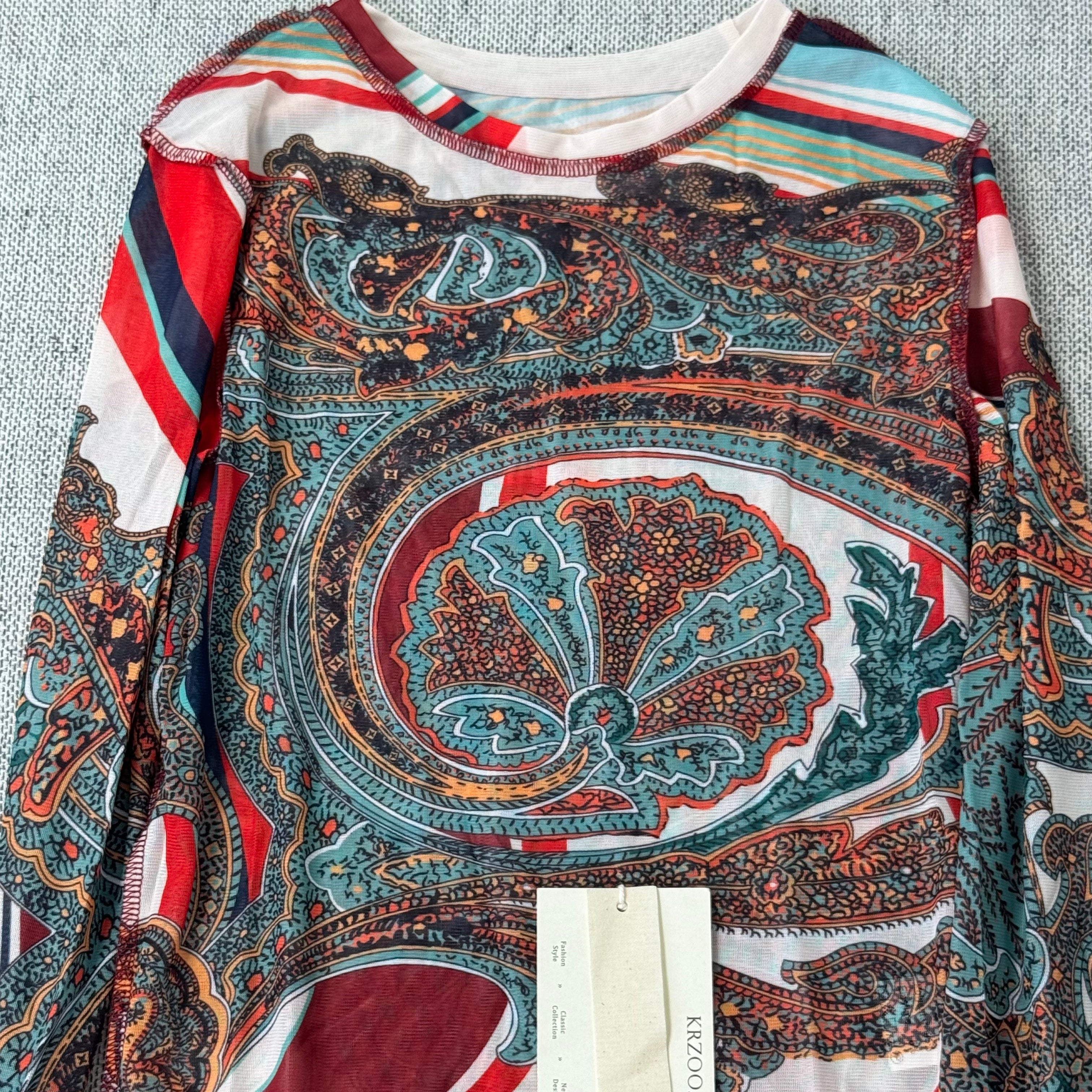 Half-collared long-sleeved chiffon fitted t-shirt