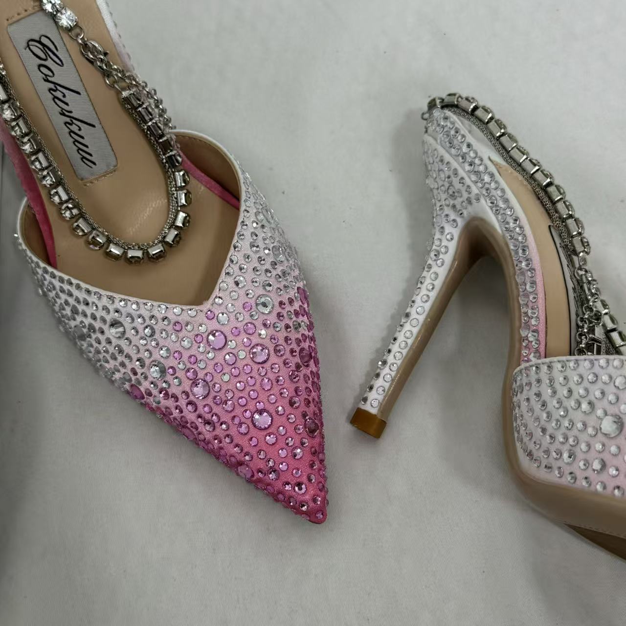 Gradient Pink Closed-Toe Sandals