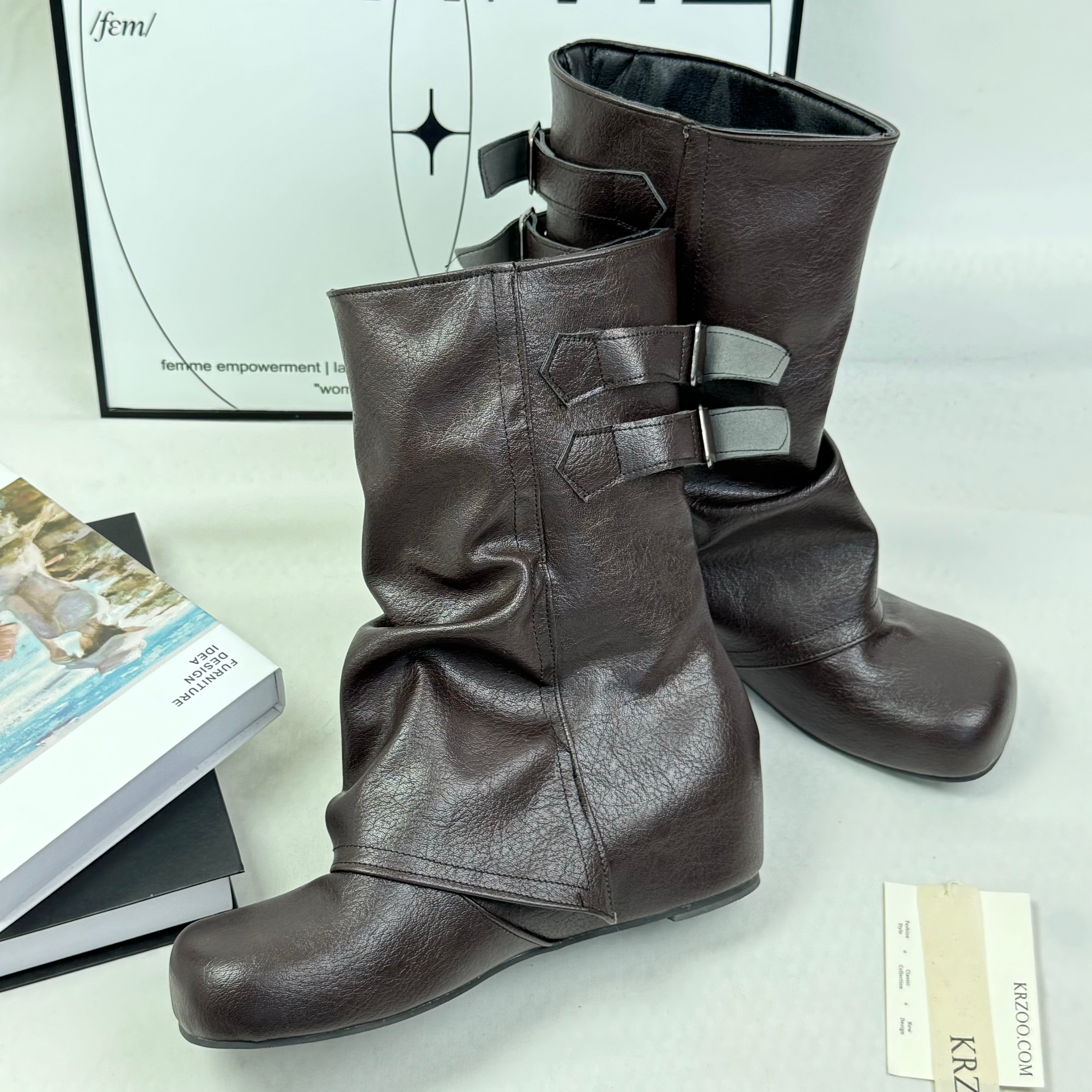 Round-toe inner high-top boots