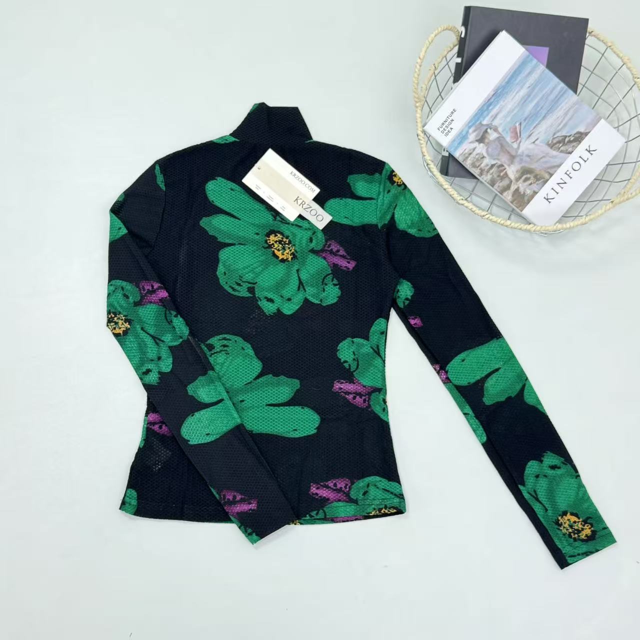 Standing collar lace base shirt