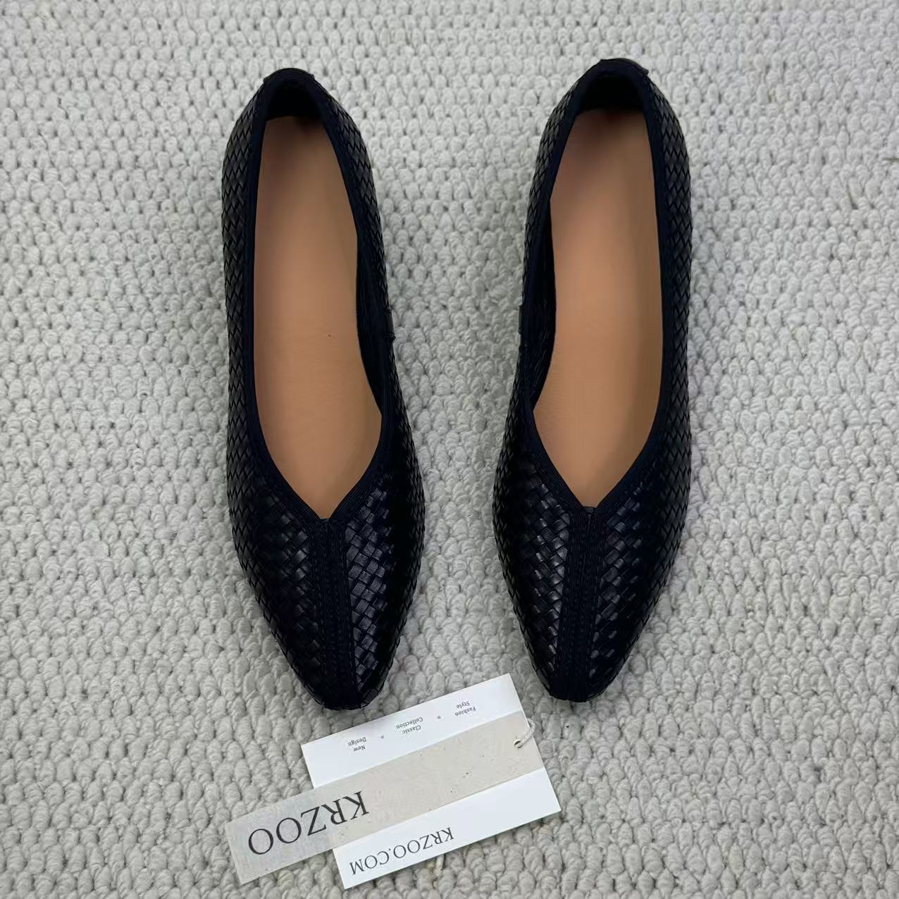 Top layer cowhide braided pointed-toe shoes