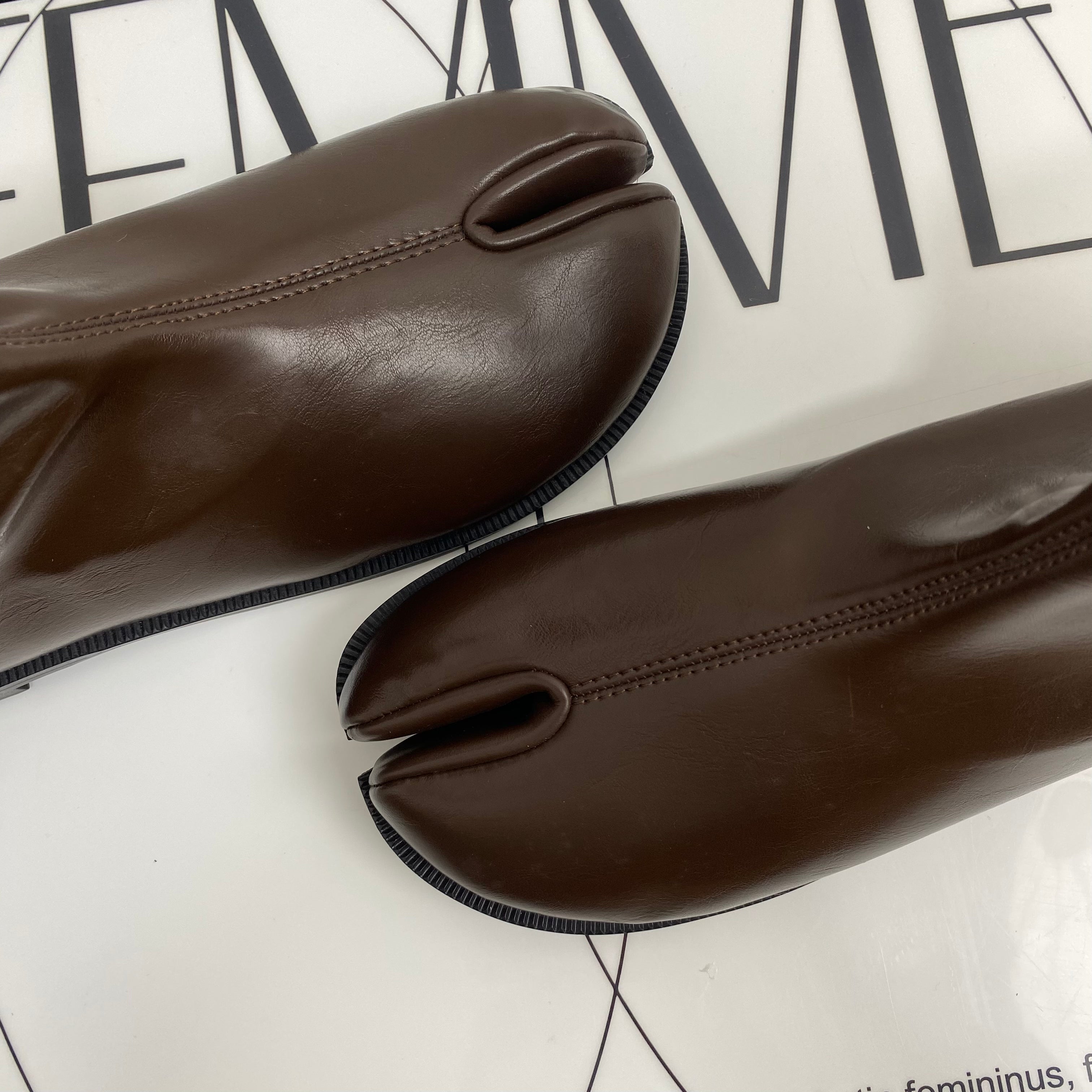 Pig Trotter Split Toe Martin Boots