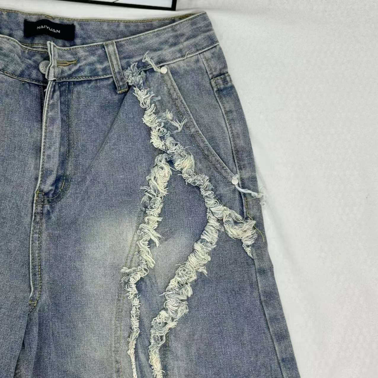 Vintage-styled cat whisker denim shorts