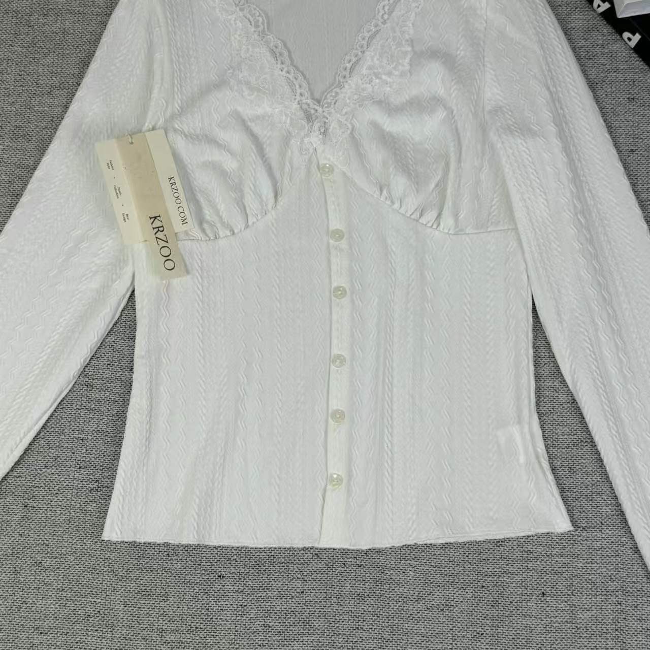 Lace V-neck base top