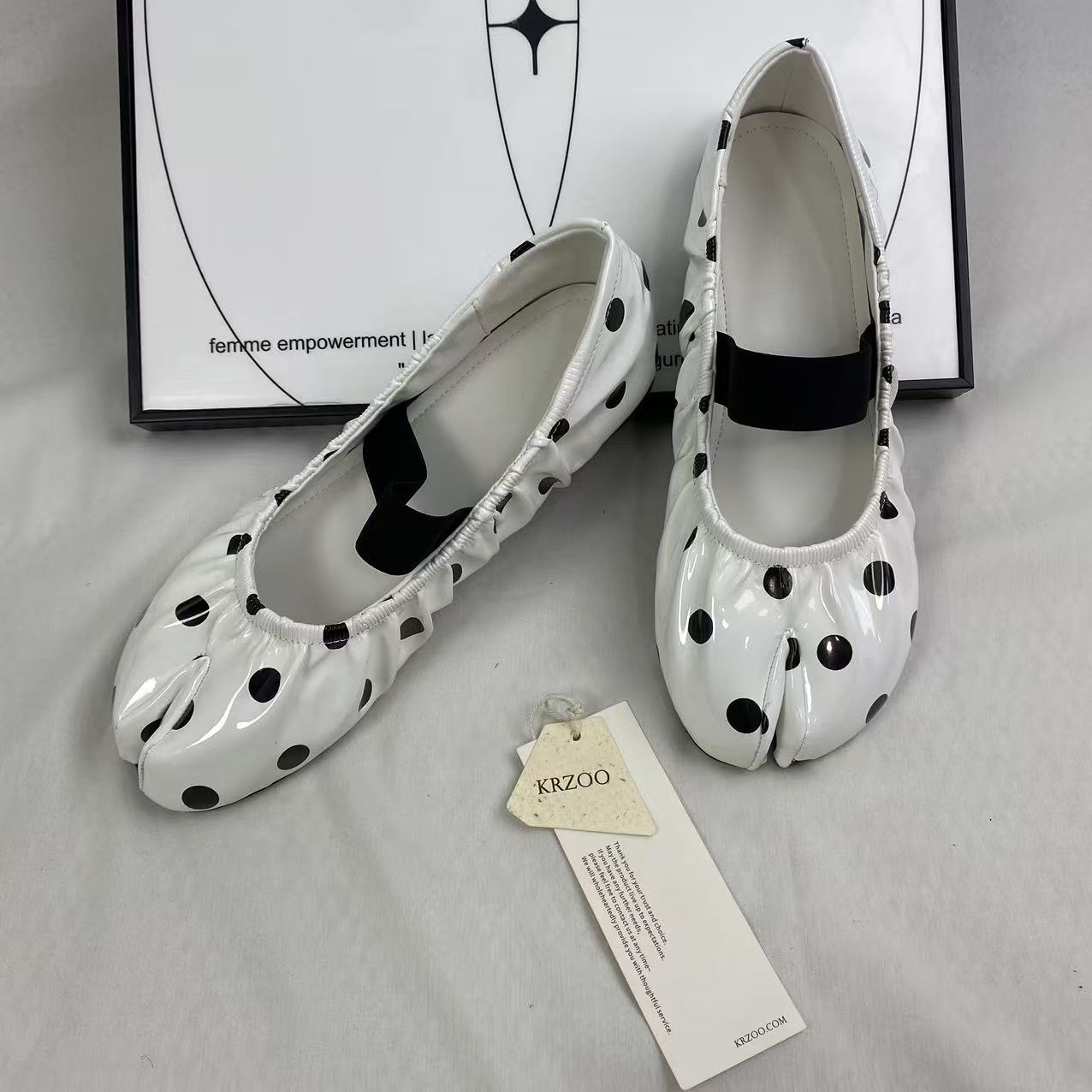 Mary Jane flat shoes
