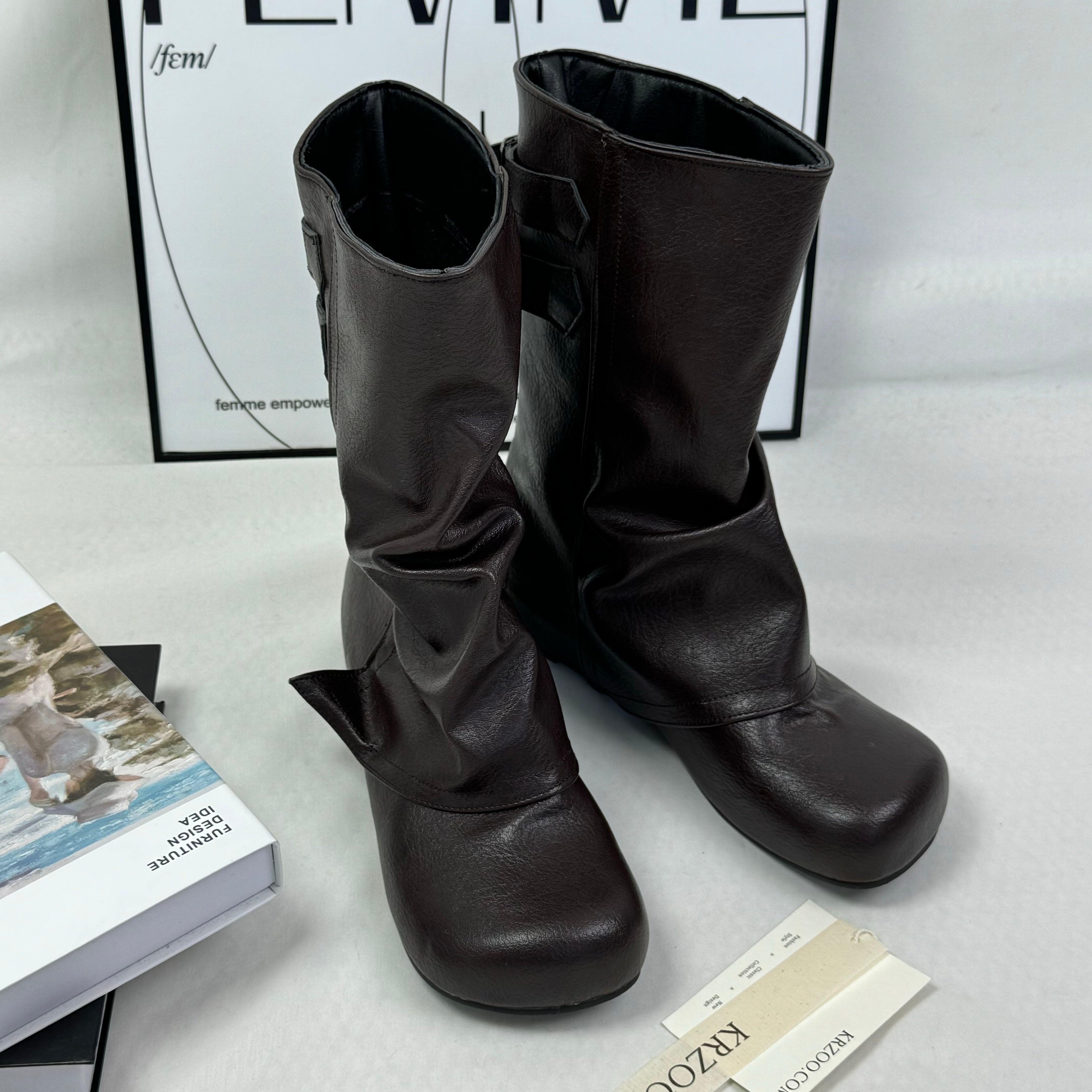 Round-toe inner high-top boots
