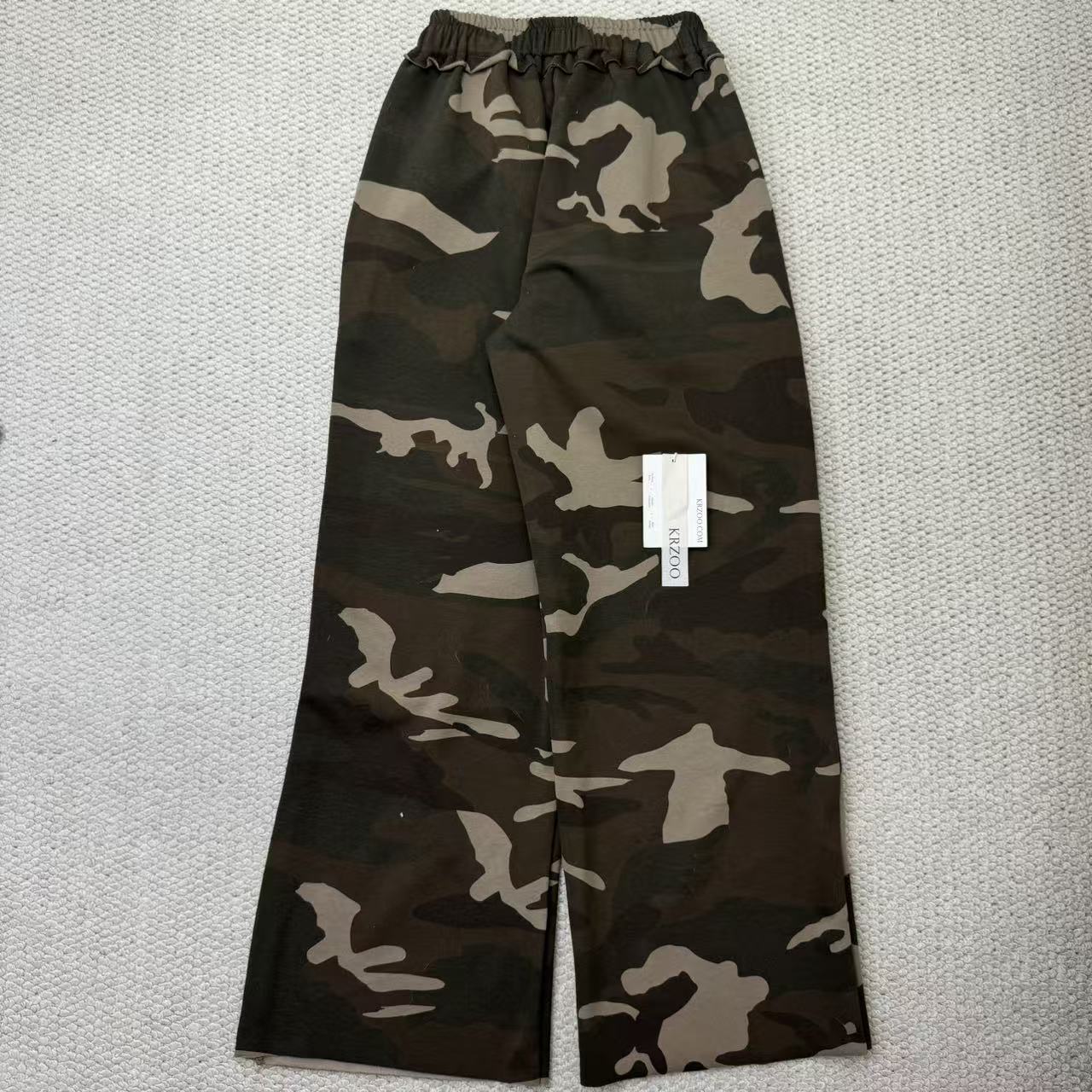 Straight-leg loose-fitting sports leggings