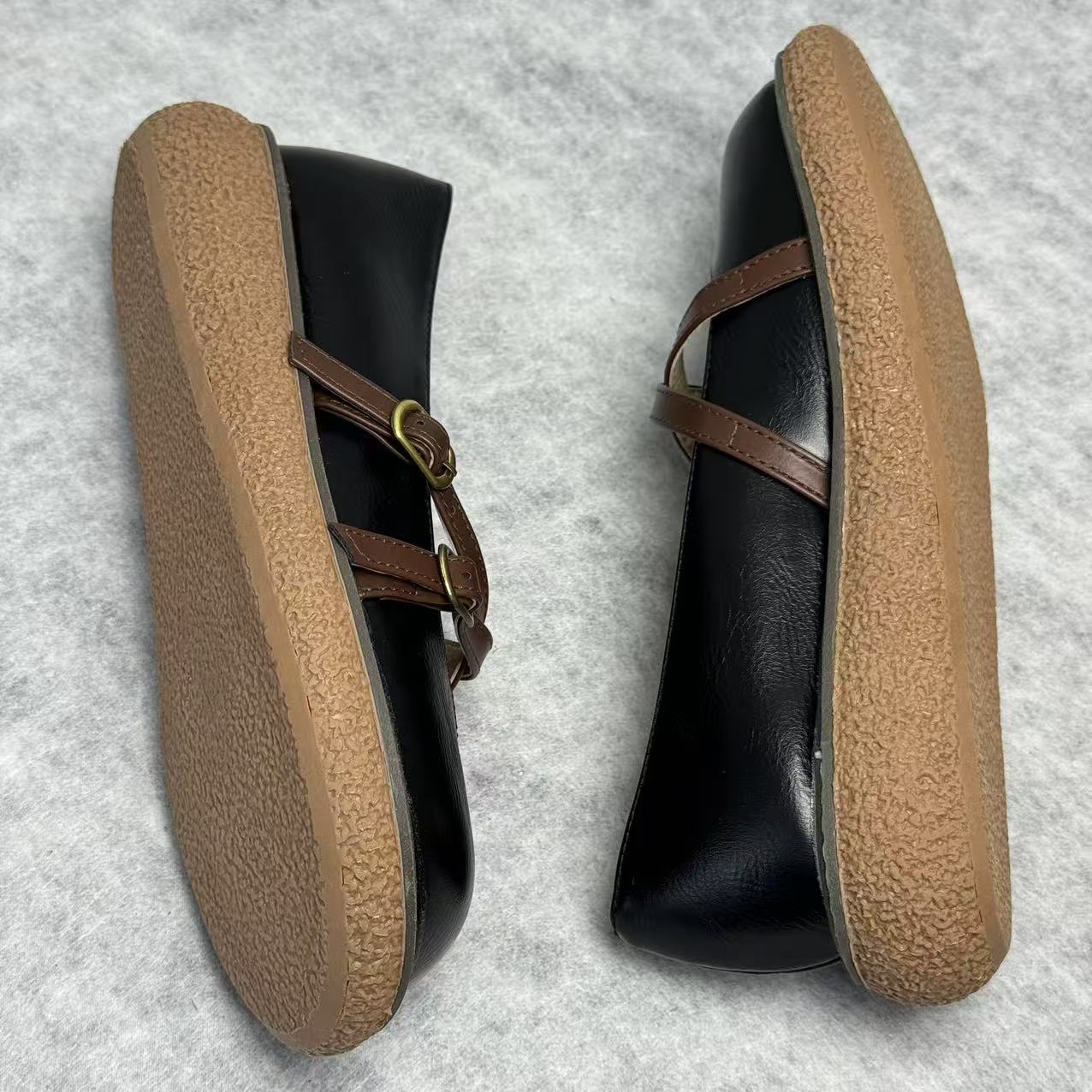 Heeled shoes with thick soles