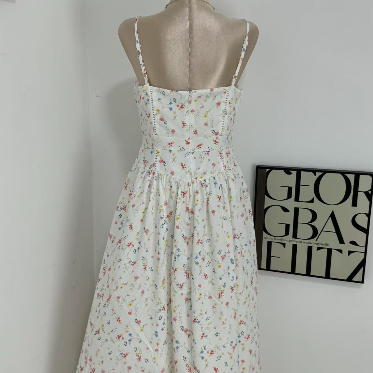 Slimming Floral Print Sundress With Ethereal Charm