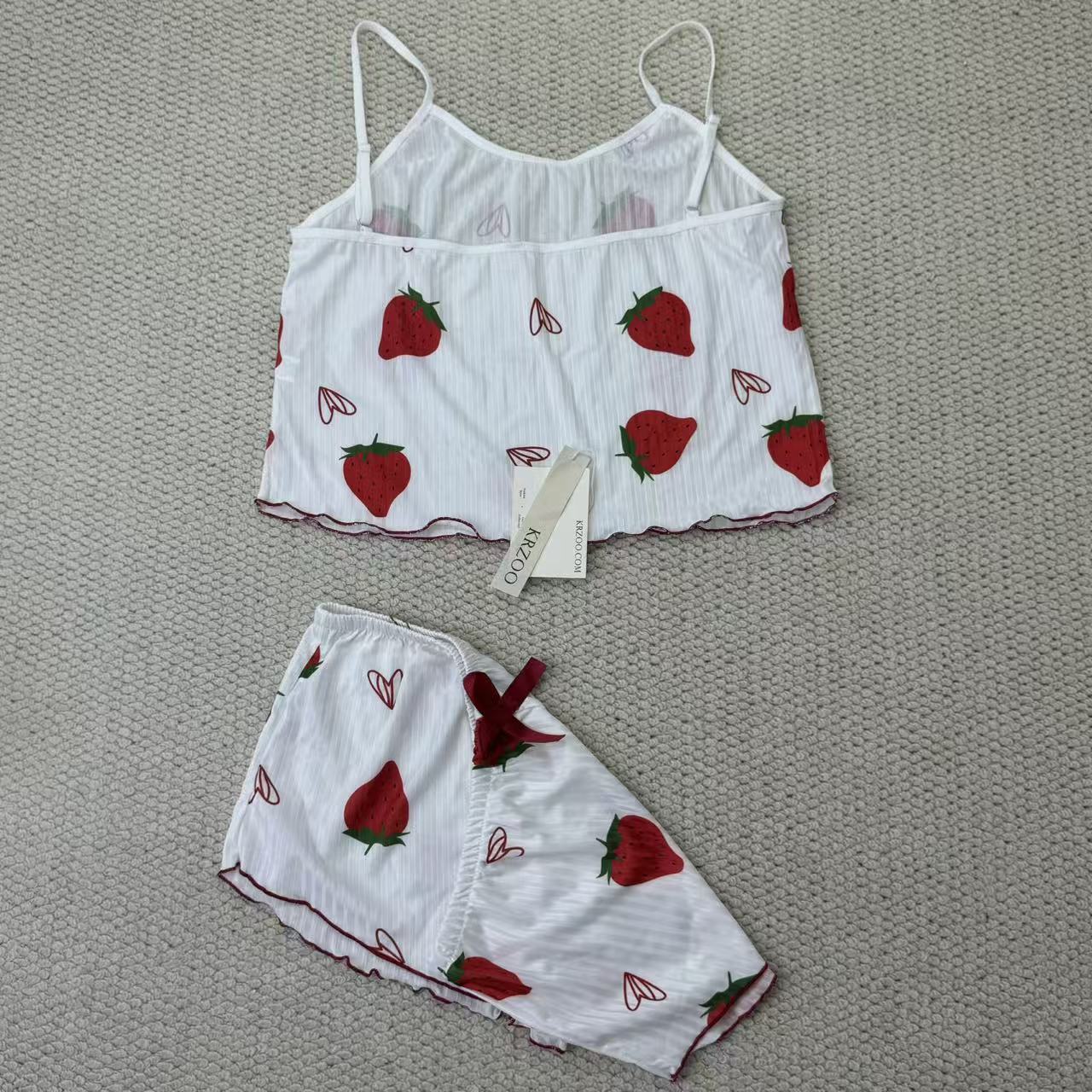 Strawberry heart print halter top and shorts set