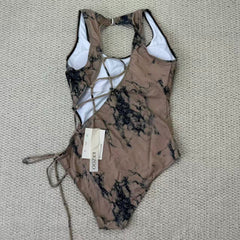 Backless bikini with open straps