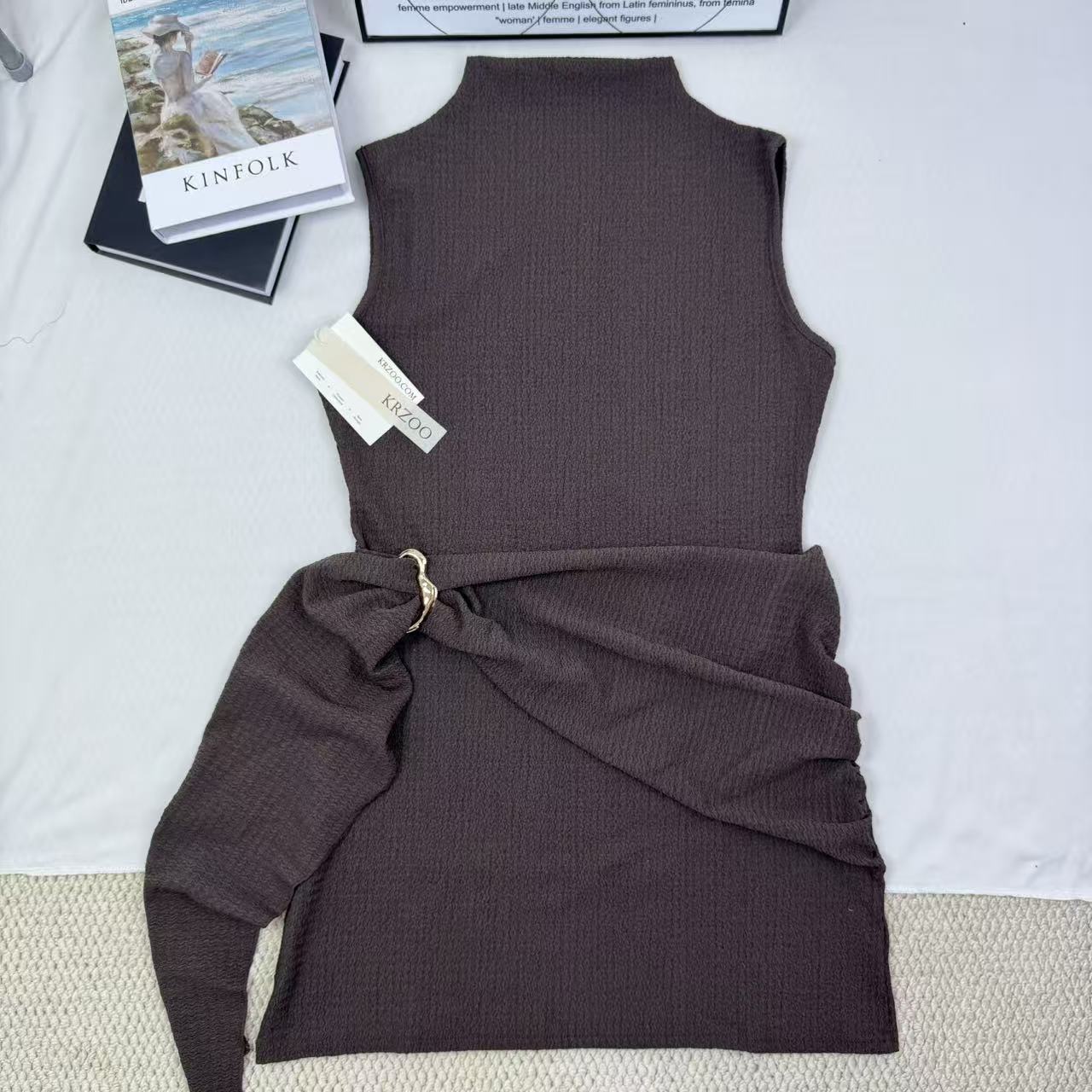 Knitted texture pattern metal snap closure dress