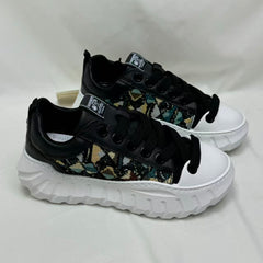 Color-matched breathable mesh thick-soled shoes