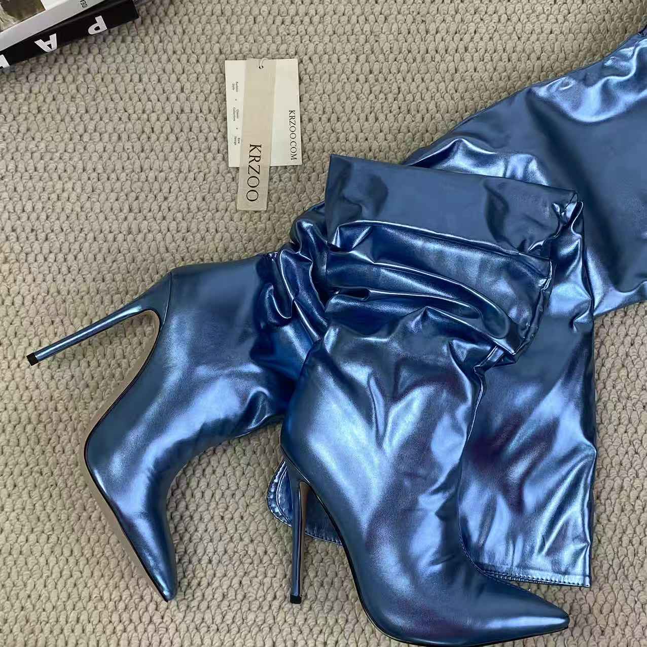 High-crowned knight boots with thick heels