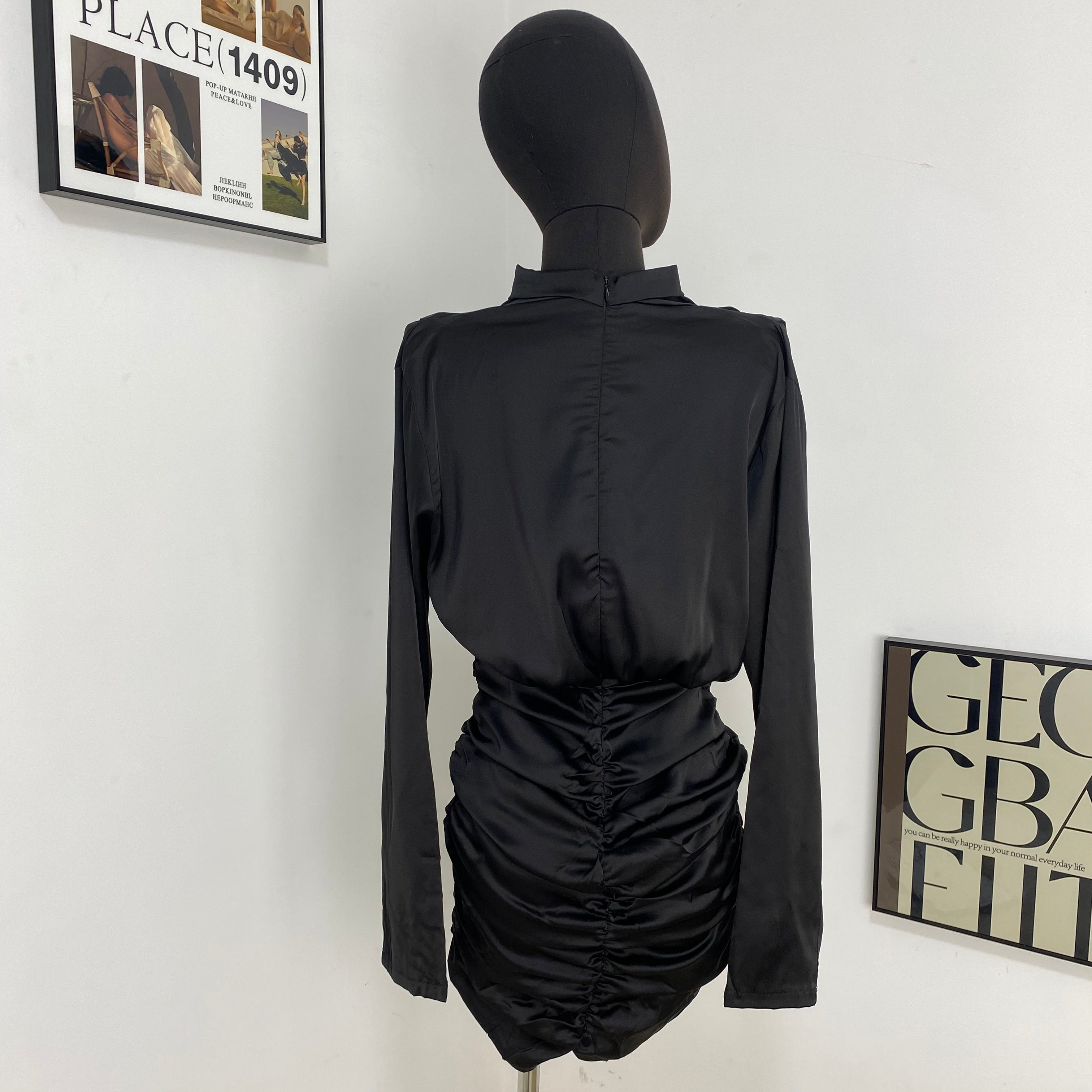 Long-Sleeved Hip-Hugging Slim Dress
