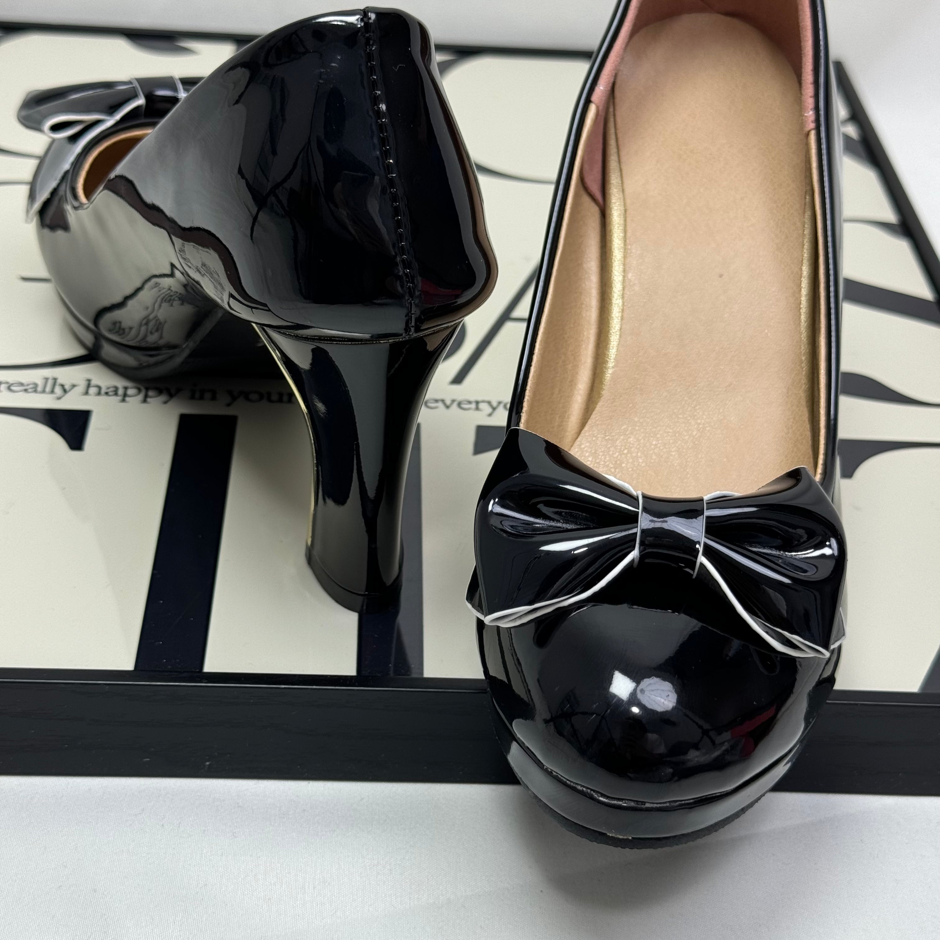 Belted waterproof platform high-heeled shoes