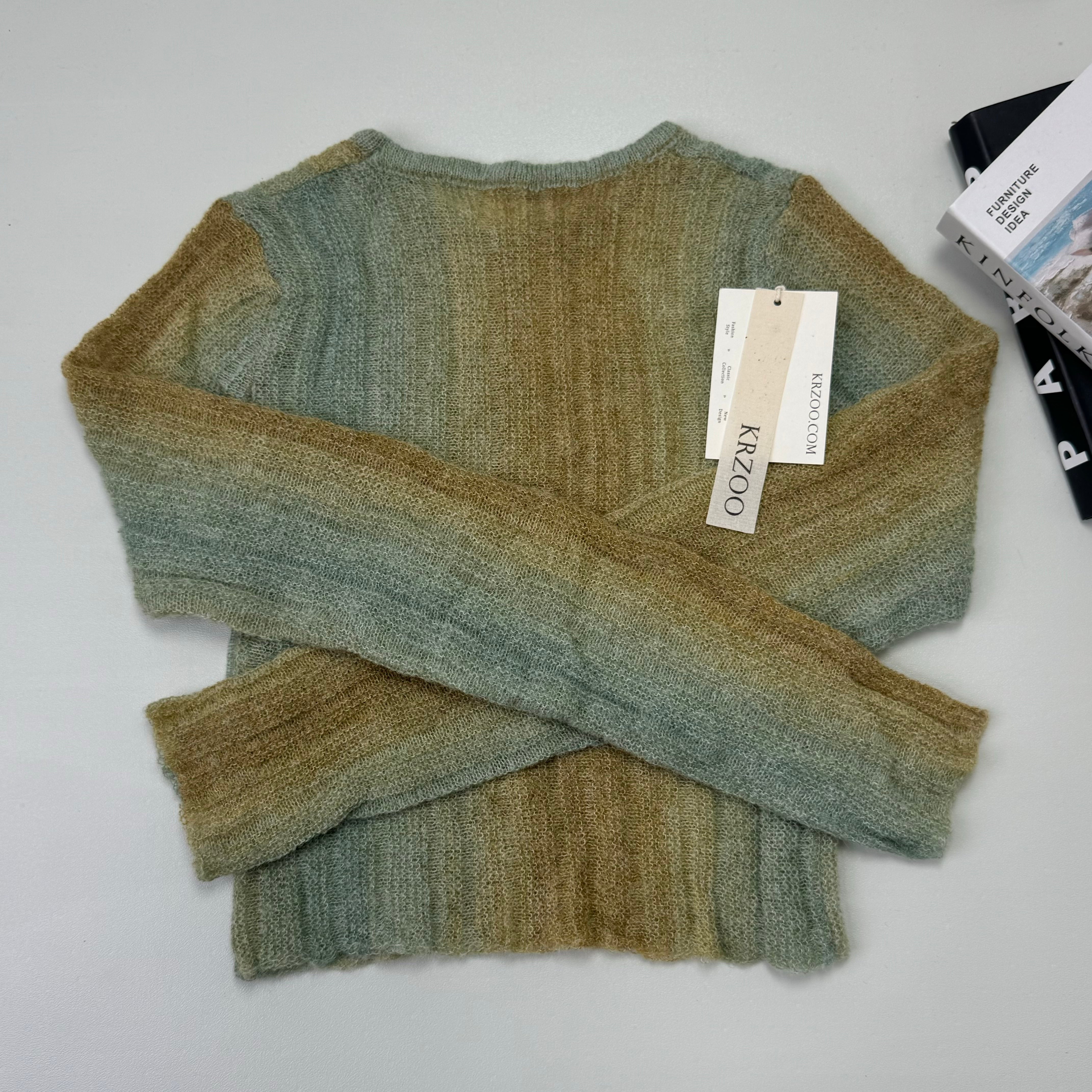 Graduated tie-dye long-sleeved knit shirt