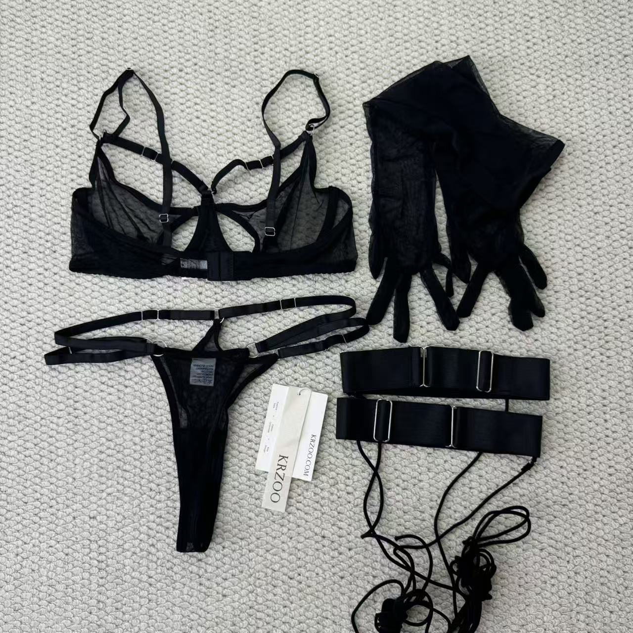 Net fabric gathering shaping two-piece set