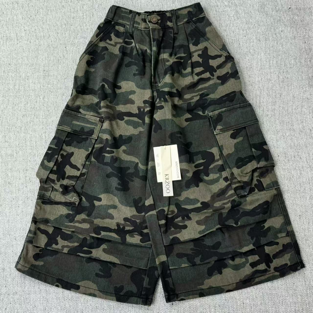 Camouflage five-pocket flared pants