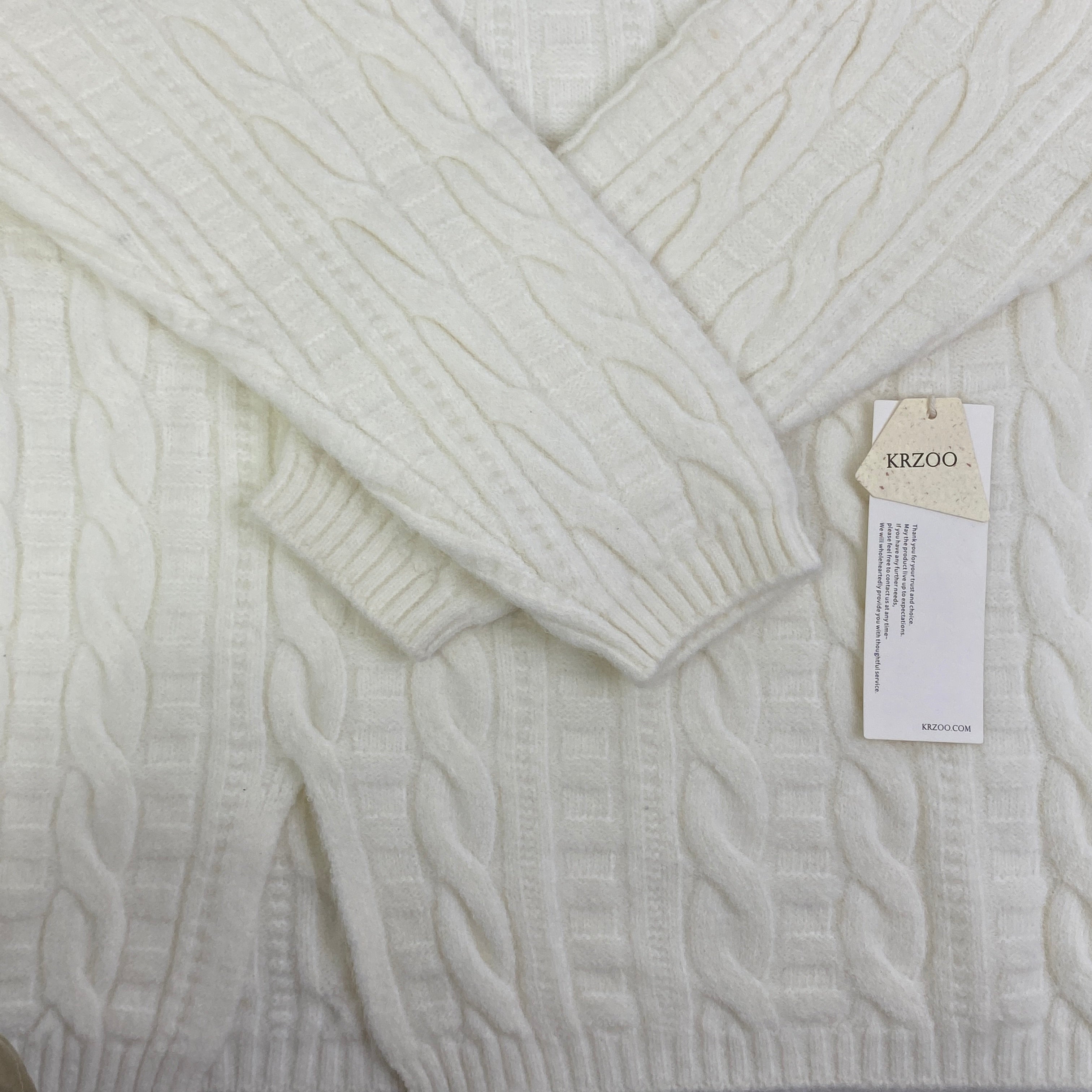 Plaid round-neck pullover sweater