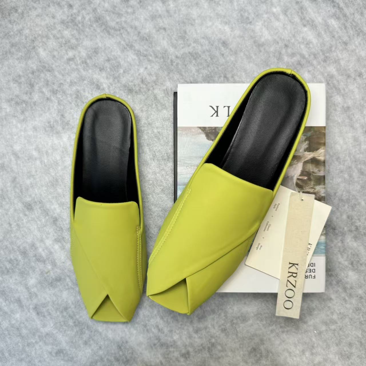 Square-toe open-toe square heel low-heeled shoes