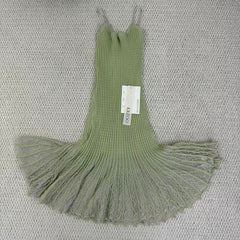 Skirt with contrasting bottom beads