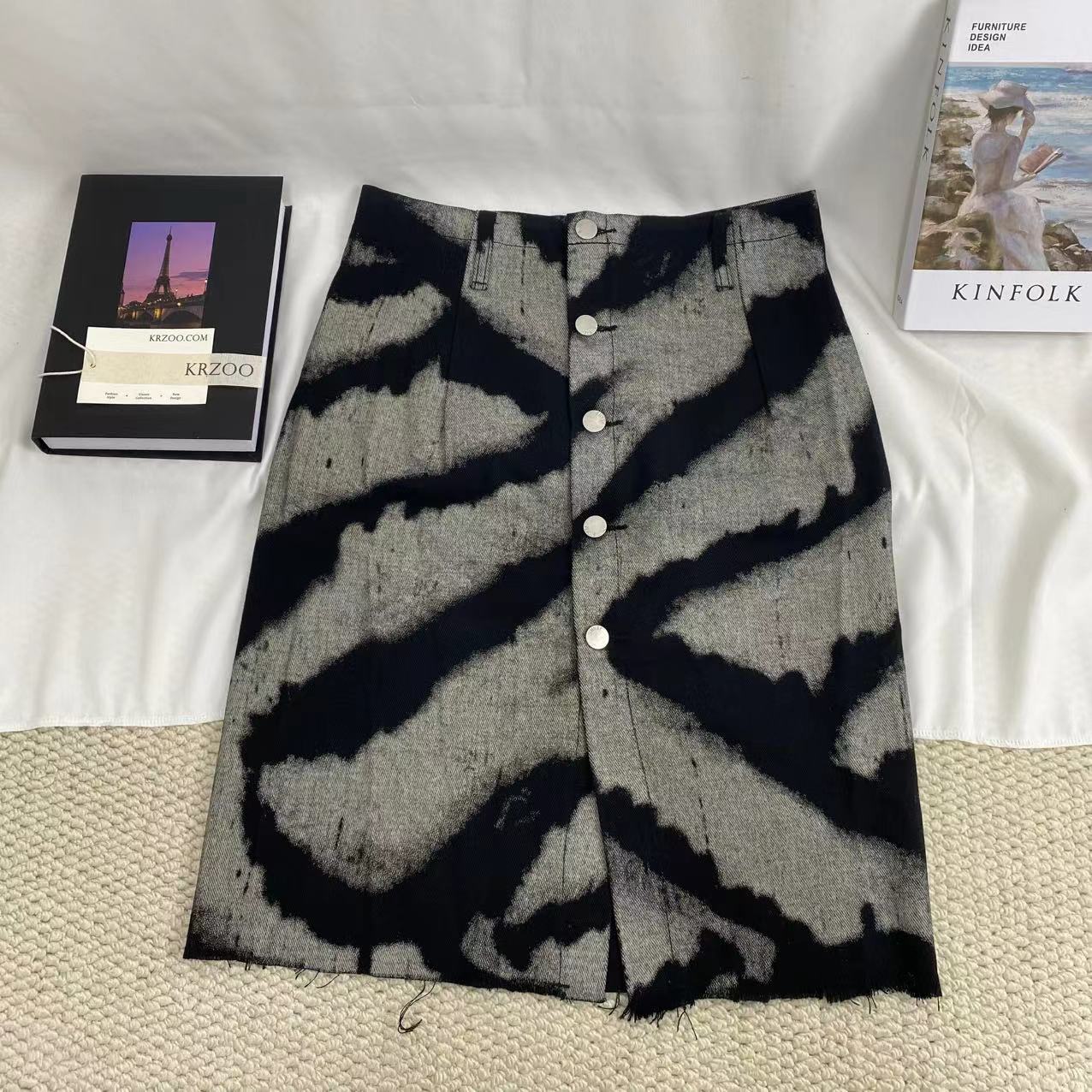 Button-Front Vintage-Style Midi Skirt