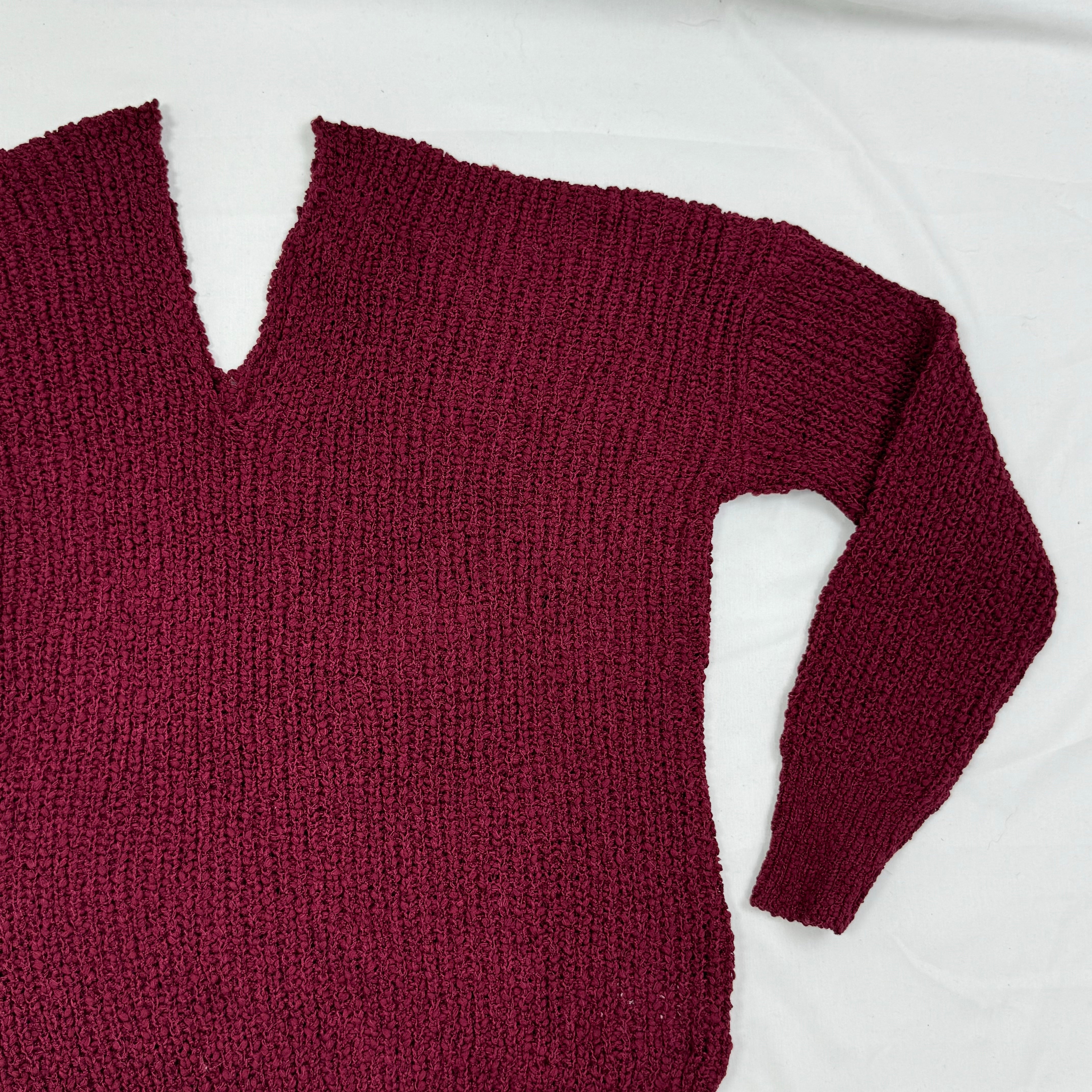 V-neck long-sleeved knitted sweater
