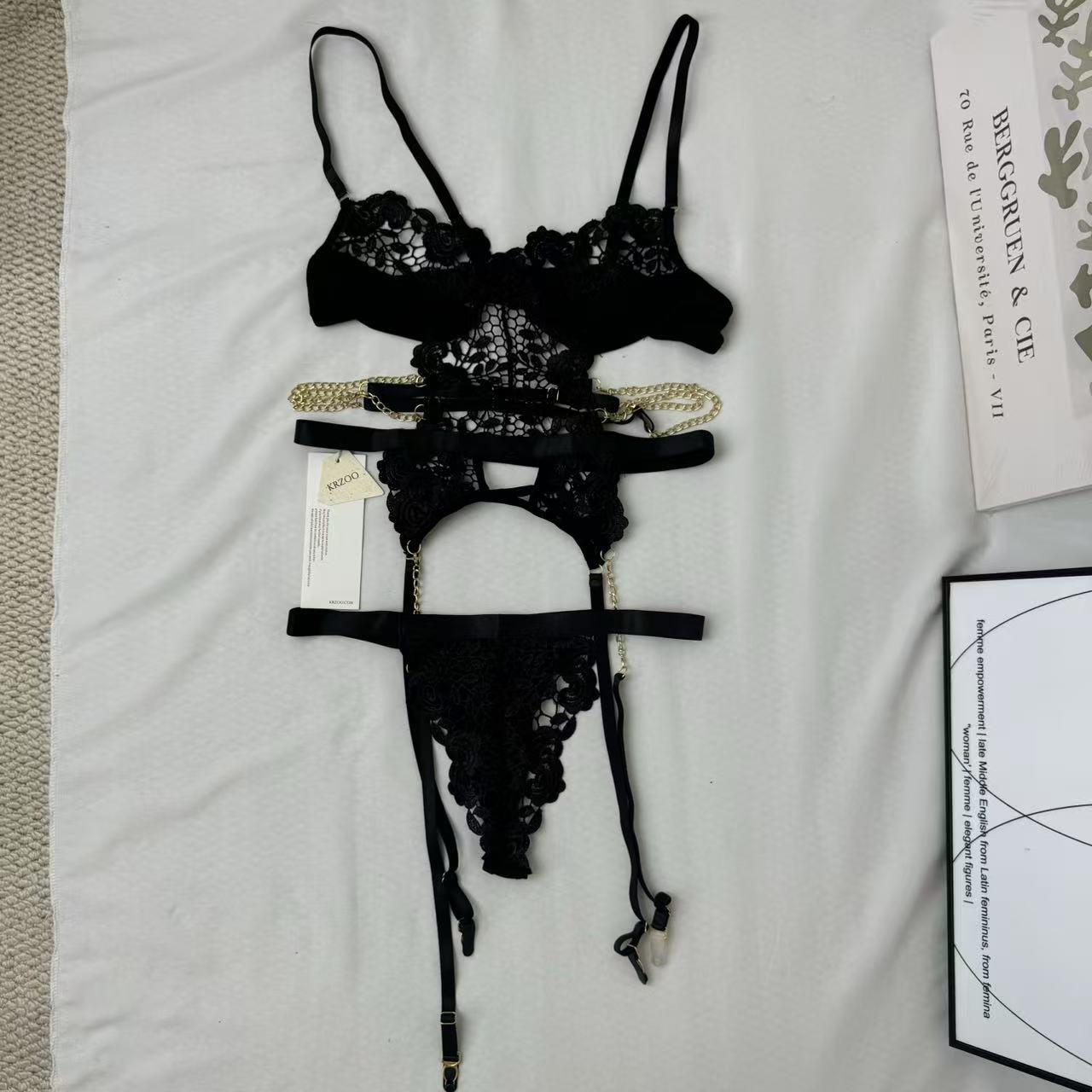 Lace open-chain set