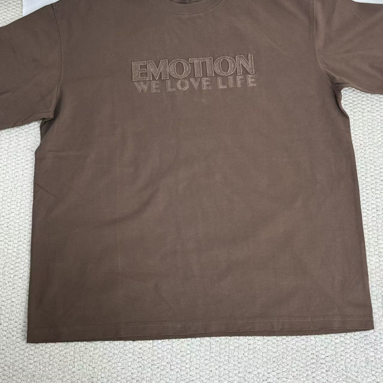 Hand-worn vintage short-sleeved T-shirt