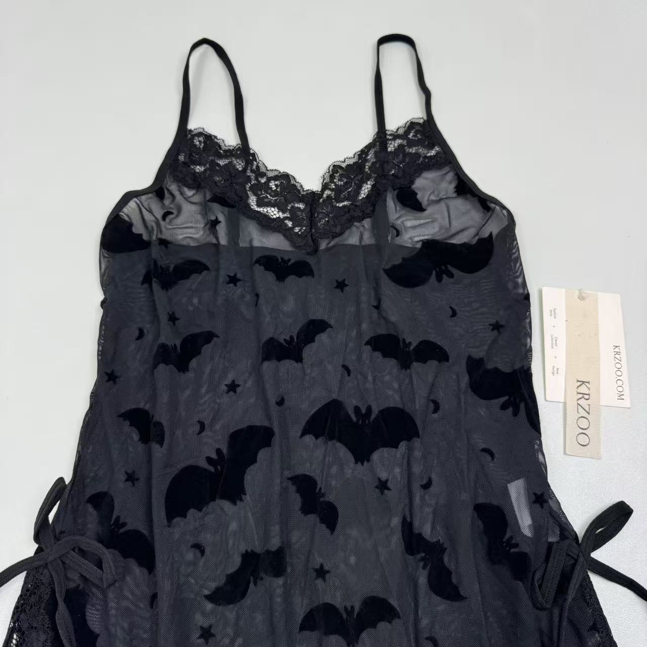 Backless dark bat print nightgown