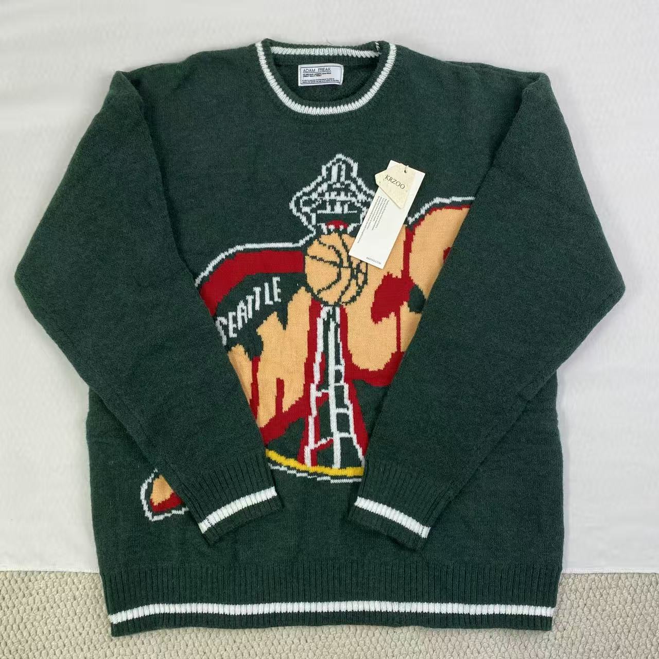 Round-neck pullover striped sweater