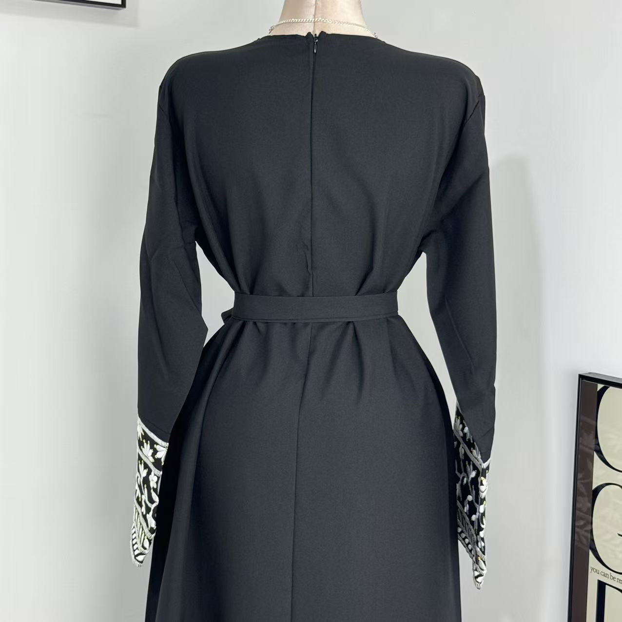 Cotton-Linen Embroidered Closed-Style Robe