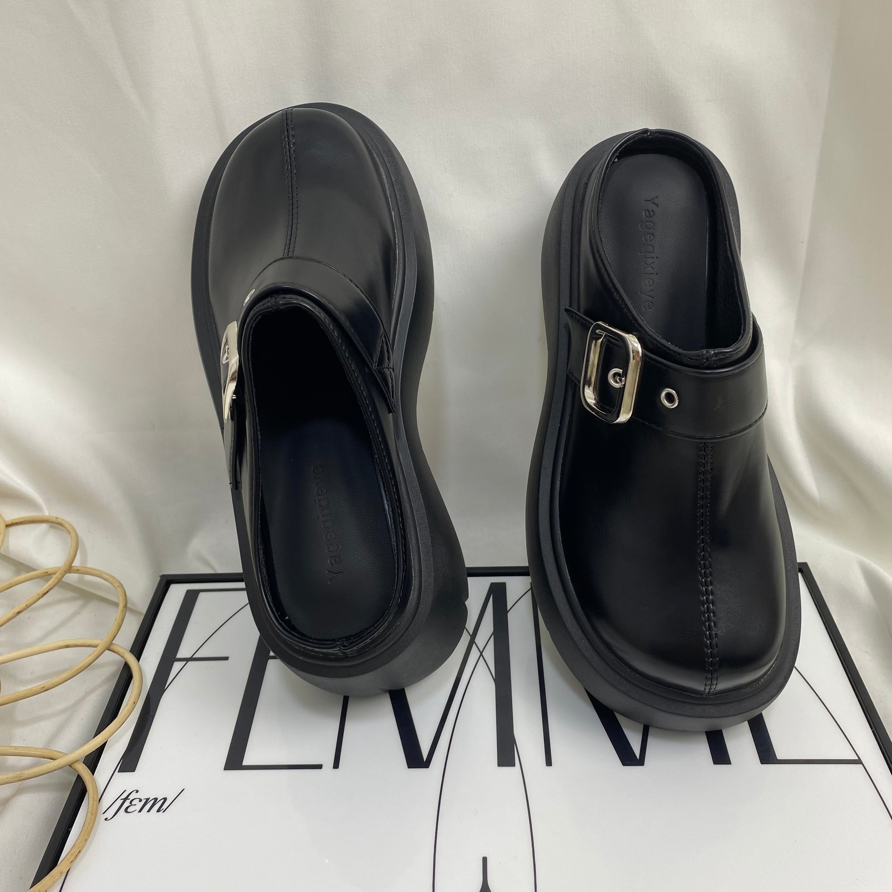 Round-Toe Casual Platform Slippers