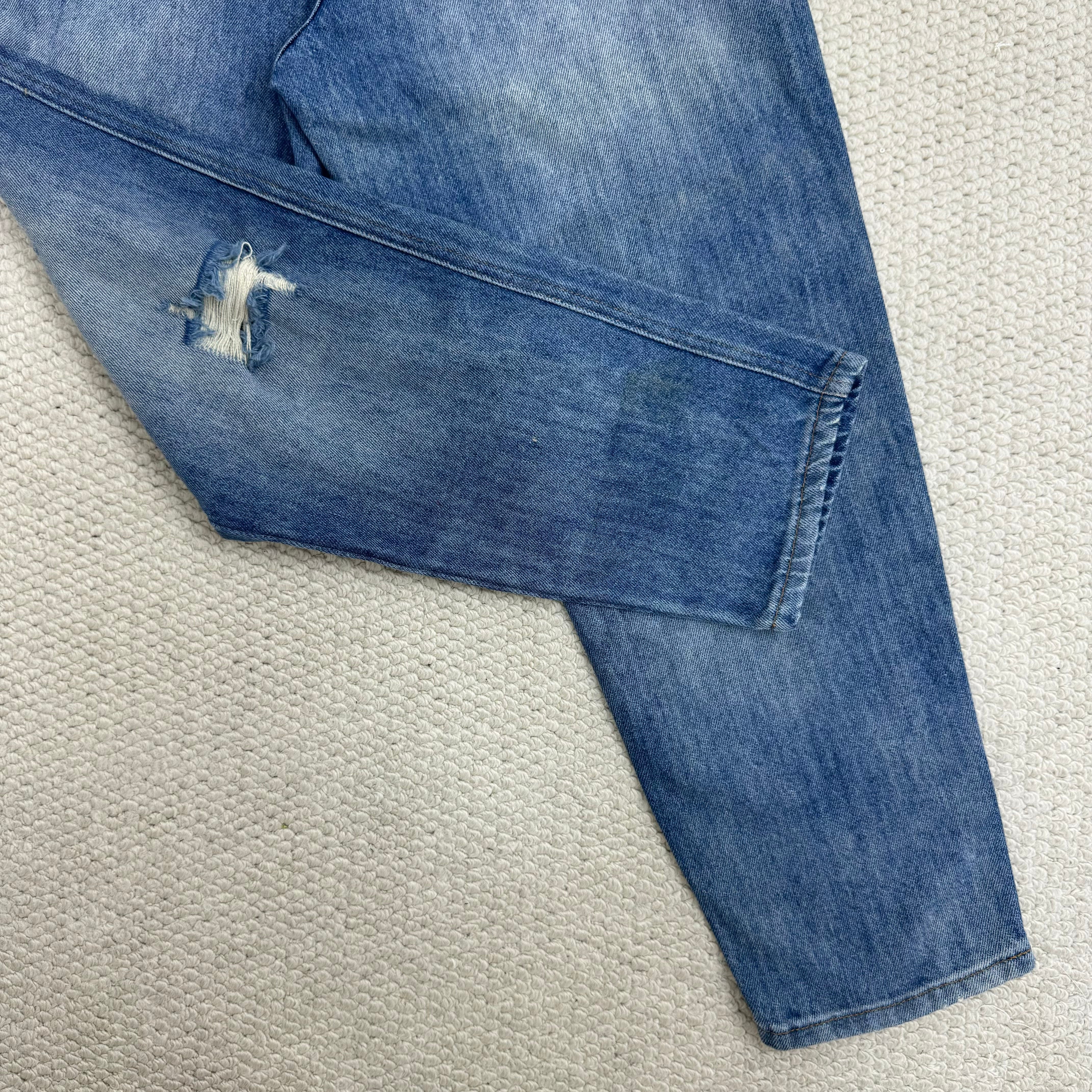 Loose-Fit Straight-Leg Distressed Jeans