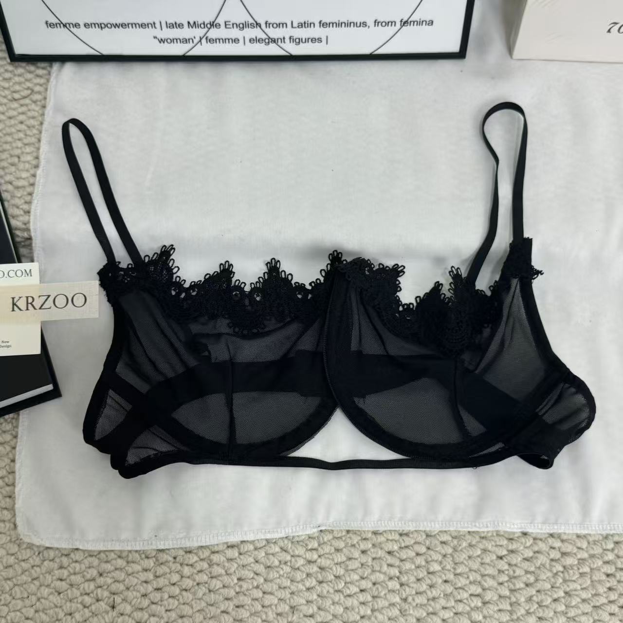 Net fabric see-through lace set