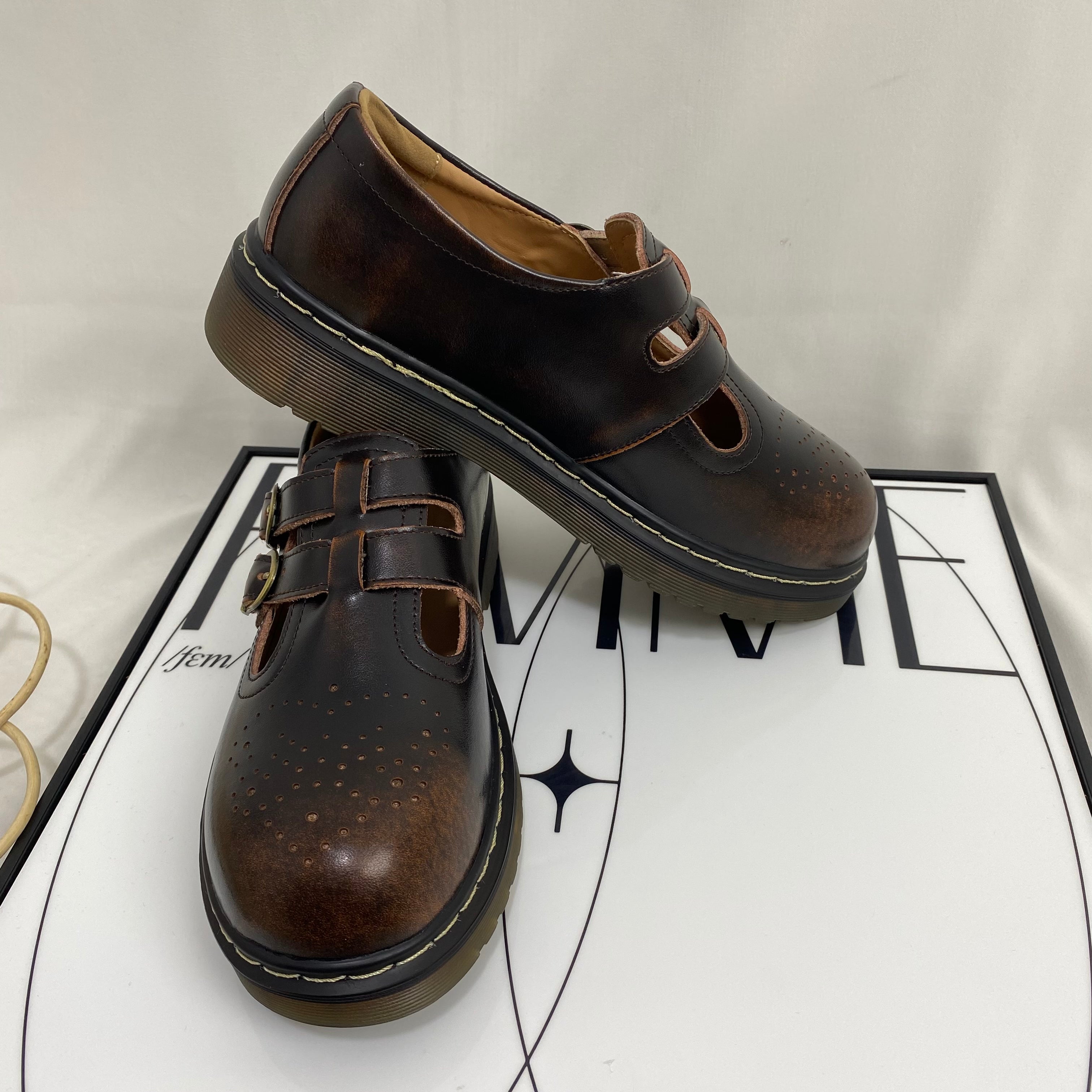 Retro Forest-Style Leather Shoes