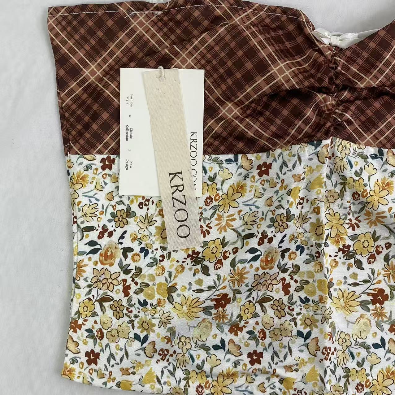 Floral pattern square-neck pleated T-shirt top